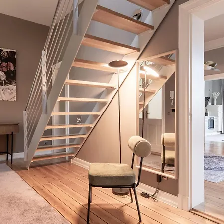 Stadtvilla Schillerblick Apartment *