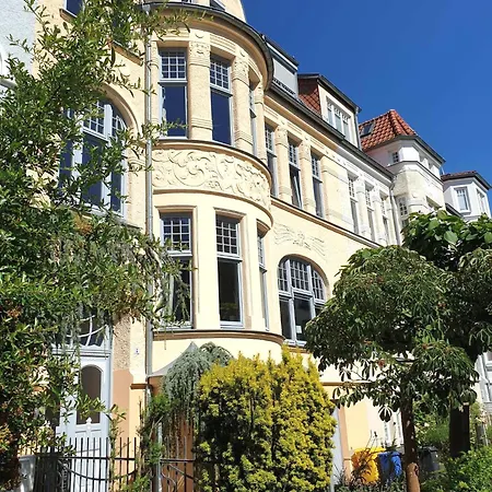 Stadtvilla Schillerblick - Garten & Terrasse アパート ロストック